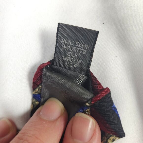 Robert Talbott Best Of Class Red Geometric Silk Tie Made In USA 4" x 57" - Picture 2 of 6